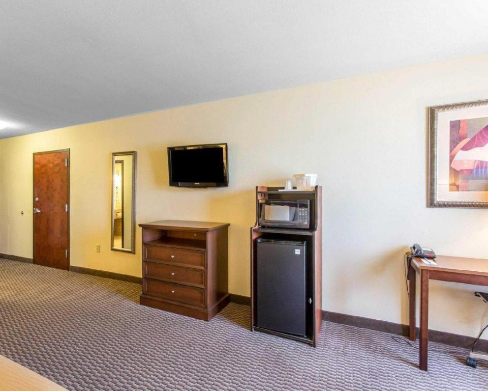 Comfort Inn & Suites Madisonville Εξωτερικό φωτογραφία