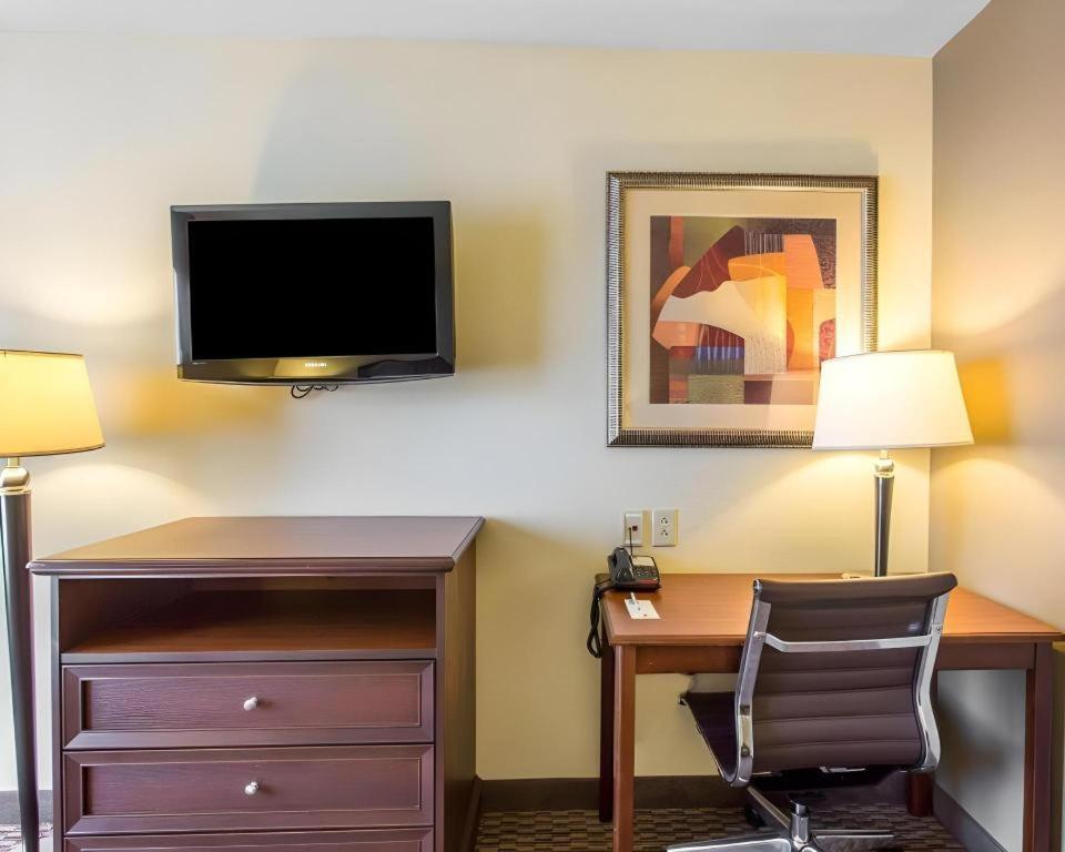 Comfort Inn & Suites Madisonville Εξωτερικό φωτογραφία