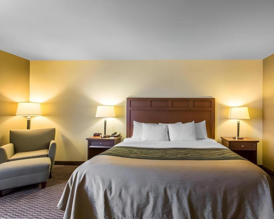 Comfort Inn & Suites Madisonville Εξωτερικό φωτογραφία