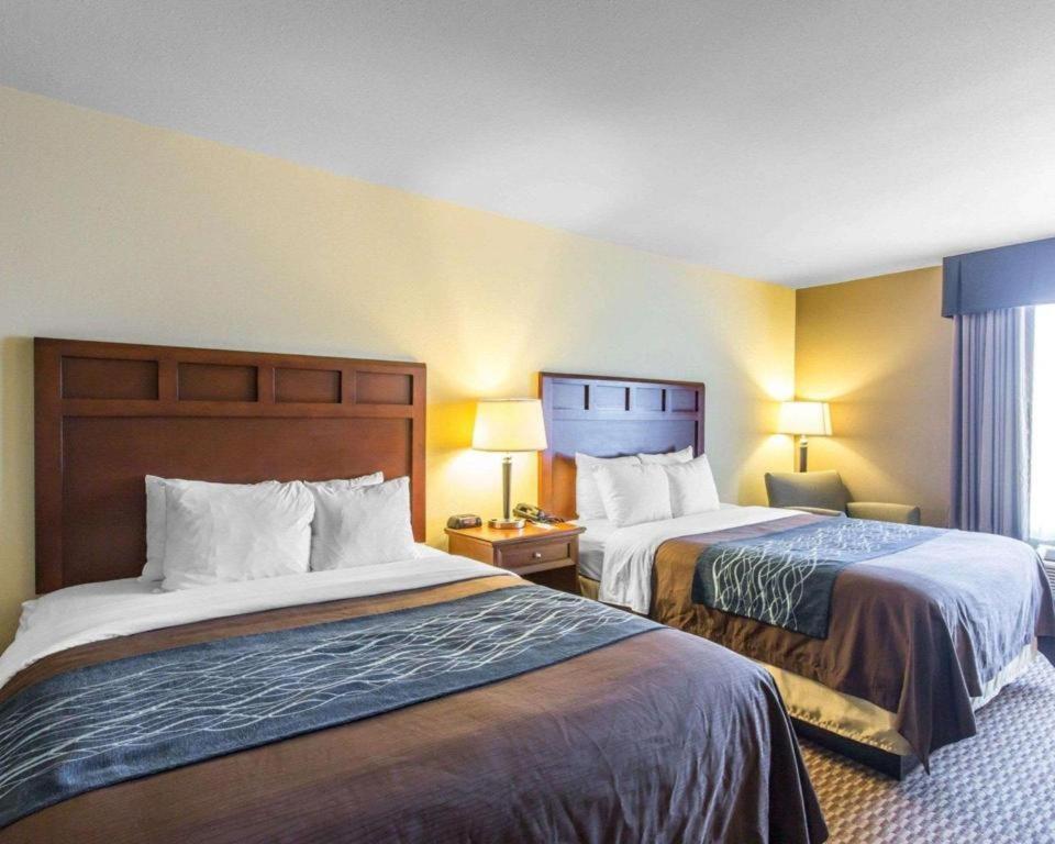 Comfort Inn & Suites Madisonville Εξωτερικό φωτογραφία