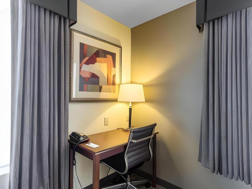 Comfort Inn & Suites Madisonville Εξωτερικό φωτογραφία