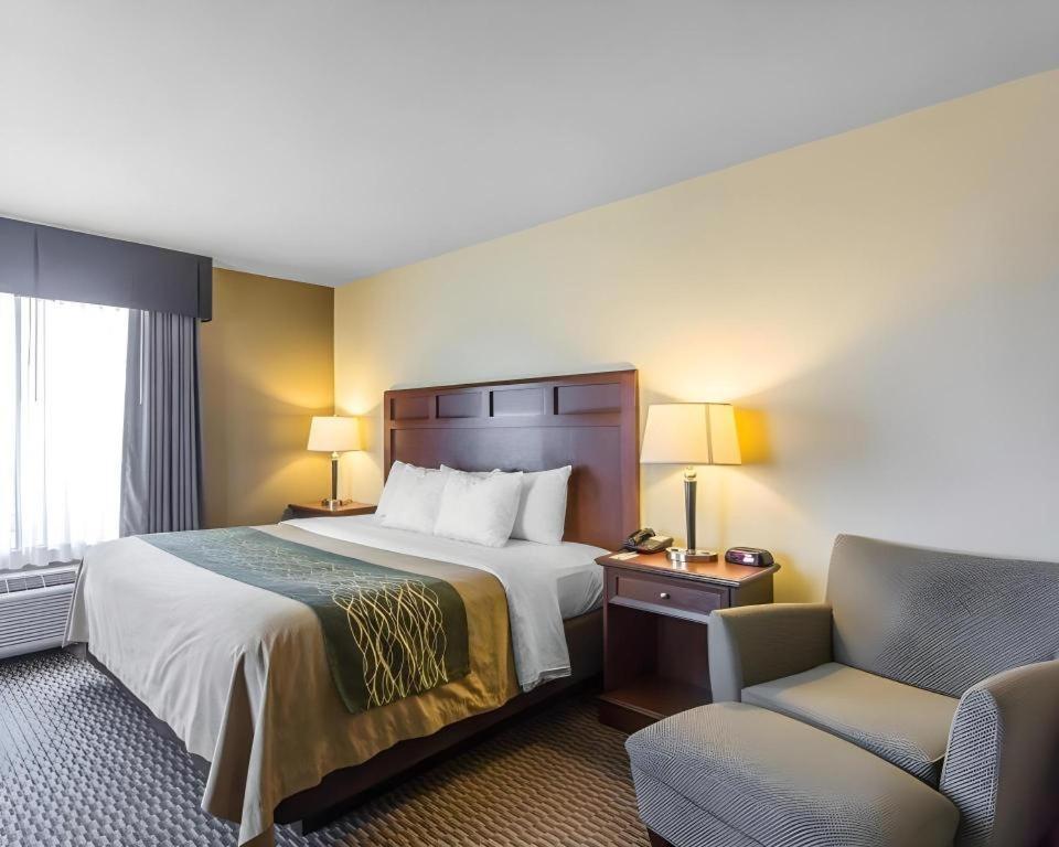 Comfort Inn & Suites Madisonville Εξωτερικό φωτογραφία
