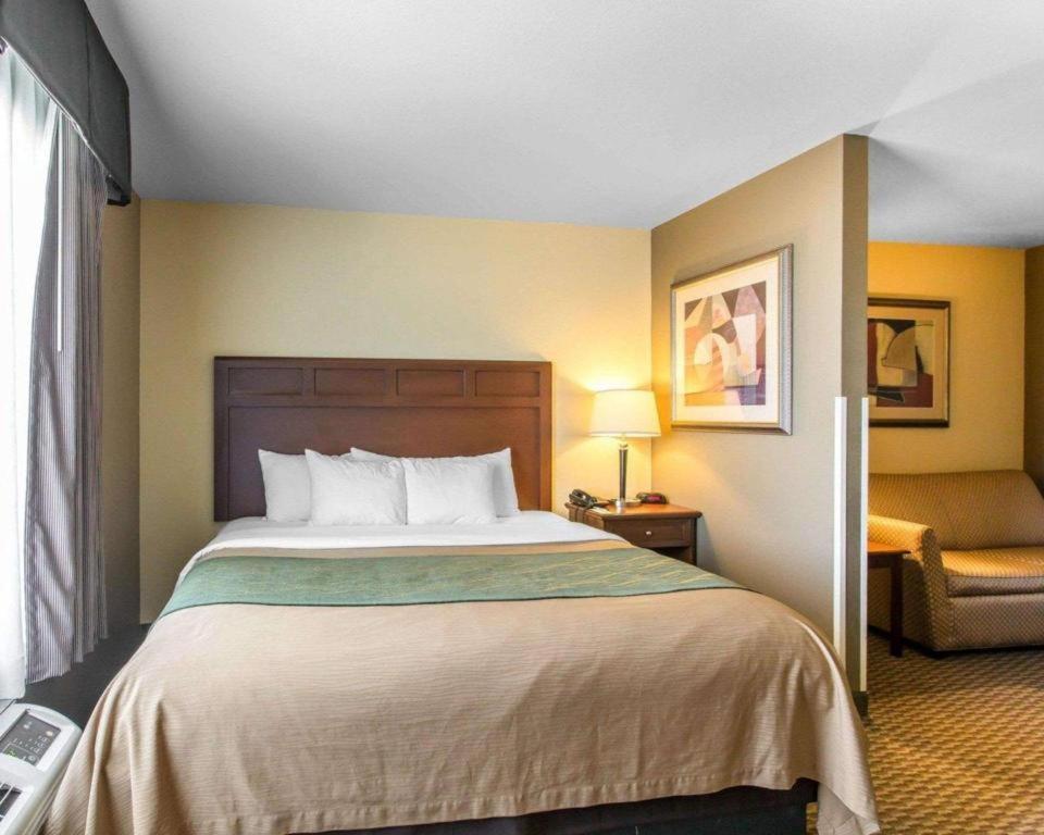 Comfort Inn & Suites Madisonville Εξωτερικό φωτογραφία