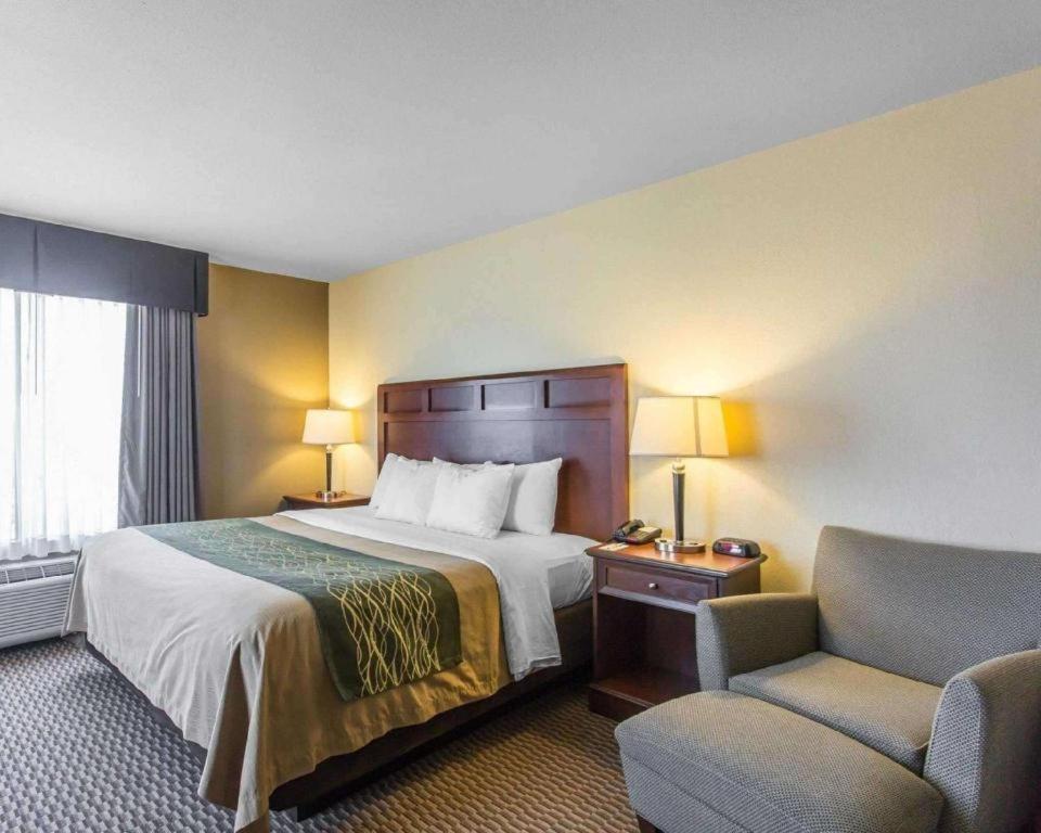Comfort Inn & Suites Madisonville Εξωτερικό φωτογραφία