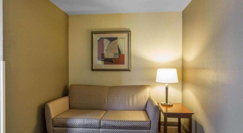 Comfort Inn & Suites Madisonville Εξωτερικό φωτογραφία